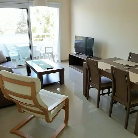 32 Hill Court Apartment Larnaca Exterior photo