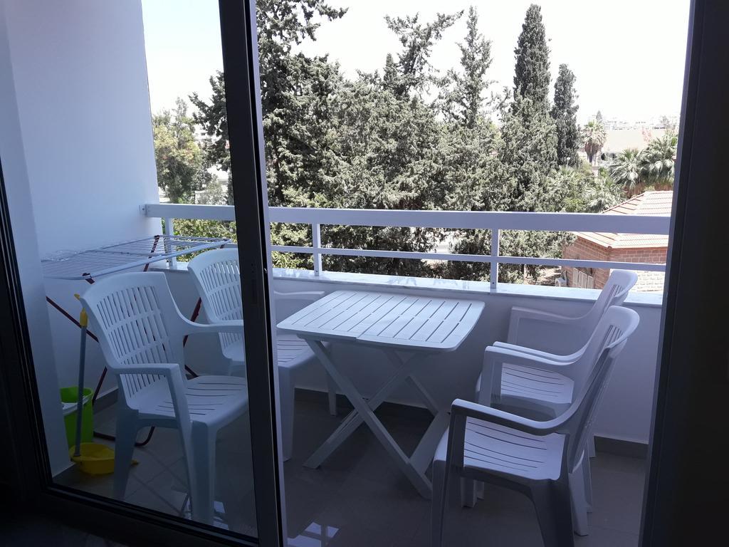 32 Hill Court Apartment Larnaca Exterior photo